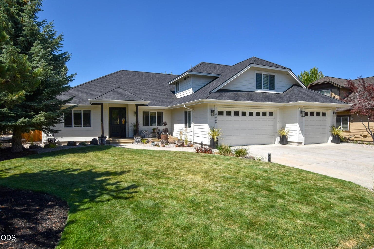 Photo of 3339 Sandalwood Drive 4 of 54