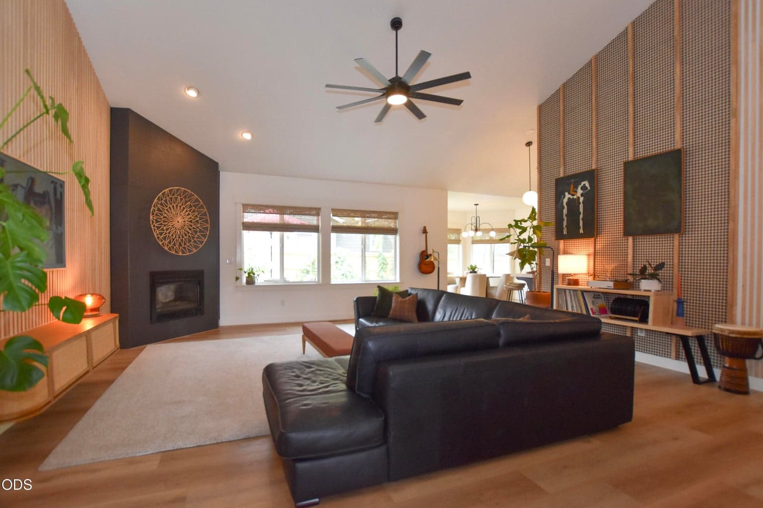 Photo of 3339 NE Sandalwood Drive 13 of 54