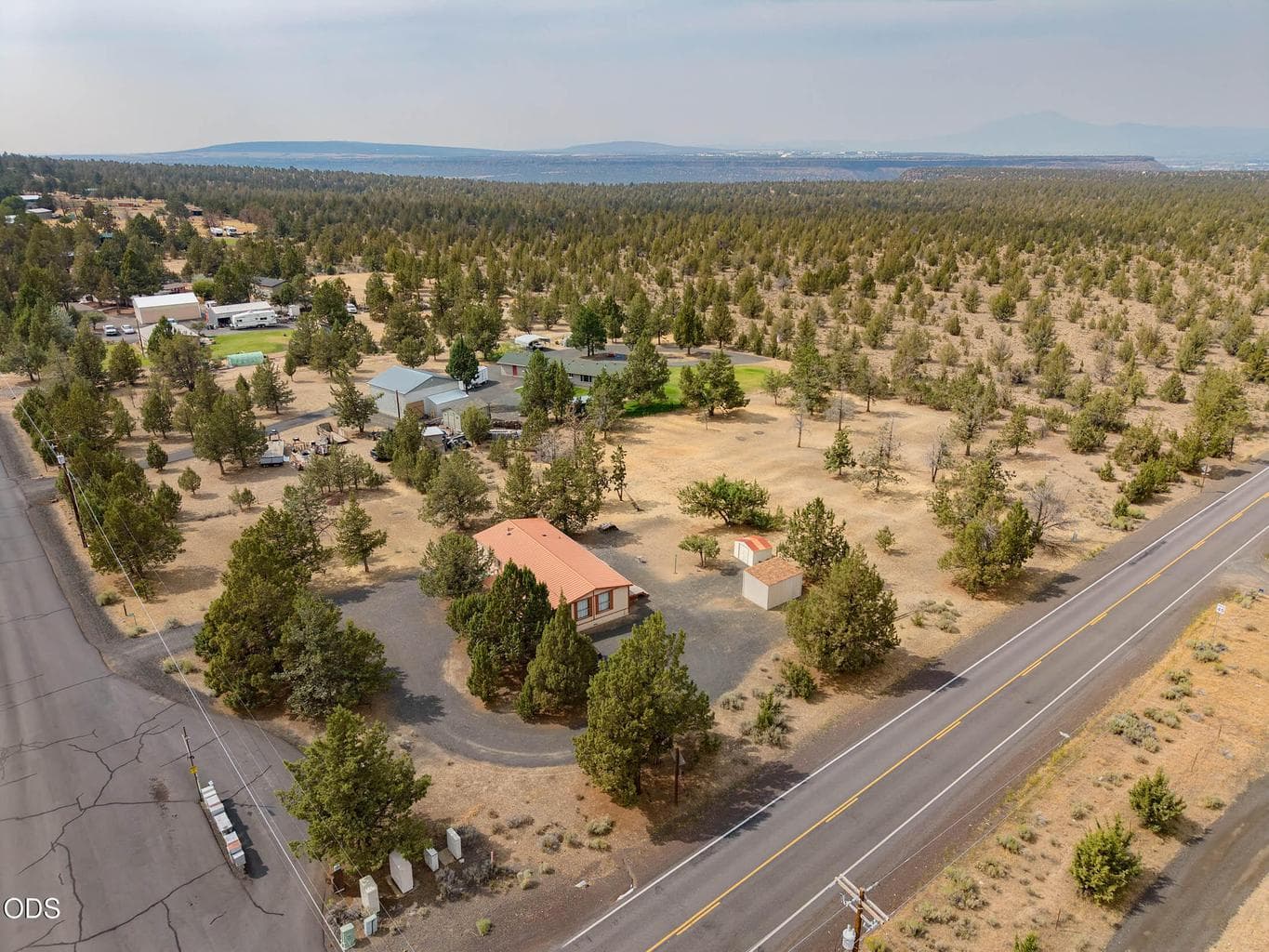 Photo of 1643 SE Akins Drive 25 of 30