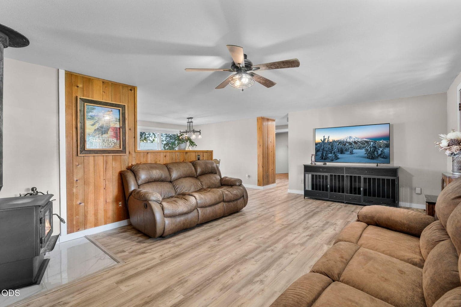 Photo of 22988 Lariat Lane 4 of 30