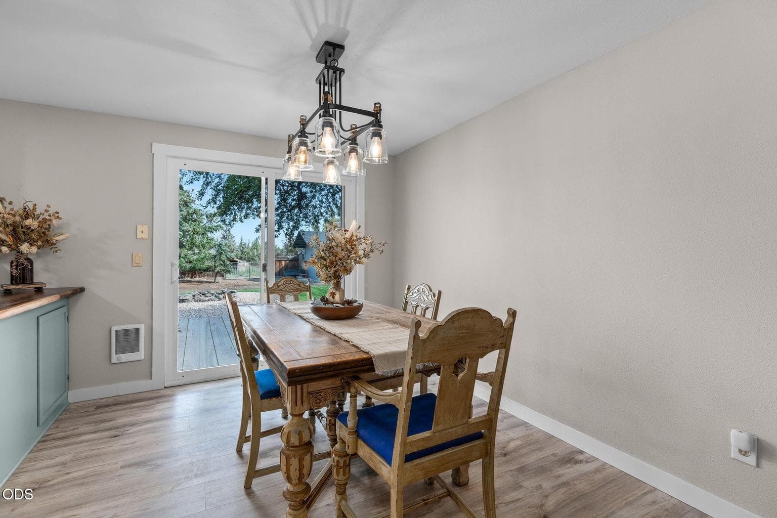 Photo of 22988 Lariat Lane 5 of 30