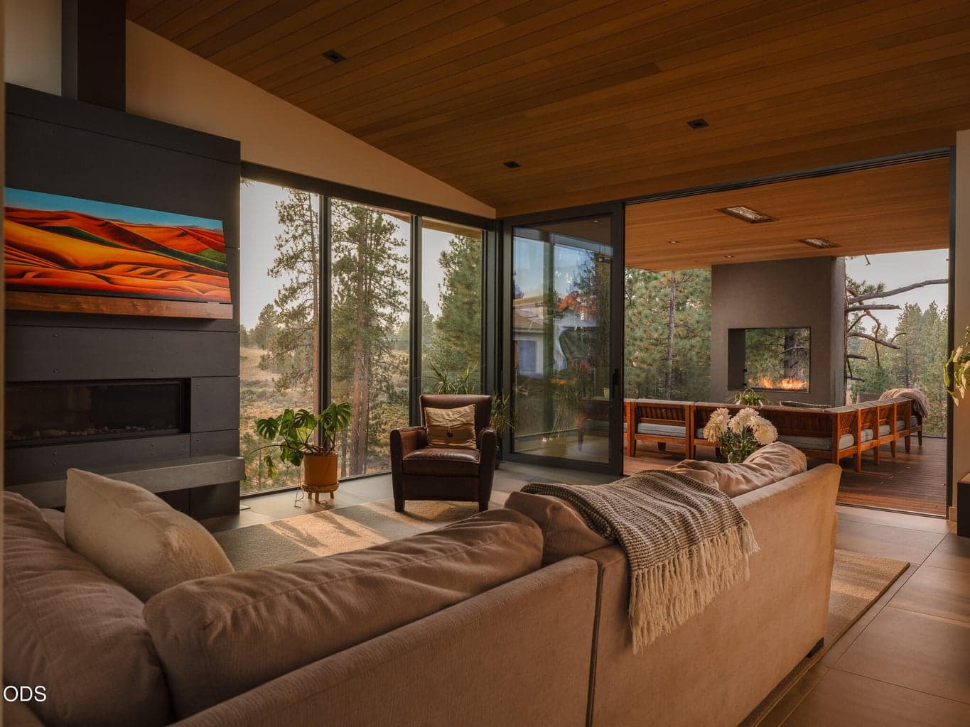 Photo of 61865 Hosmer Lake Drive 15 of 39