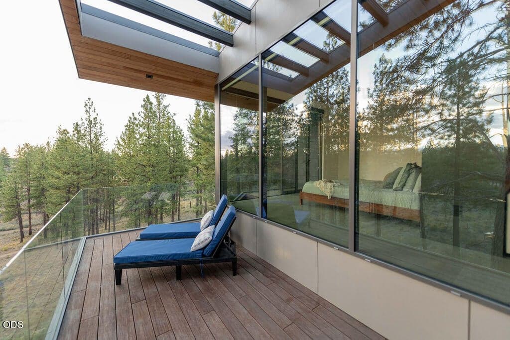 Photo of 61865 Hosmer Lake Drive 26 of 39