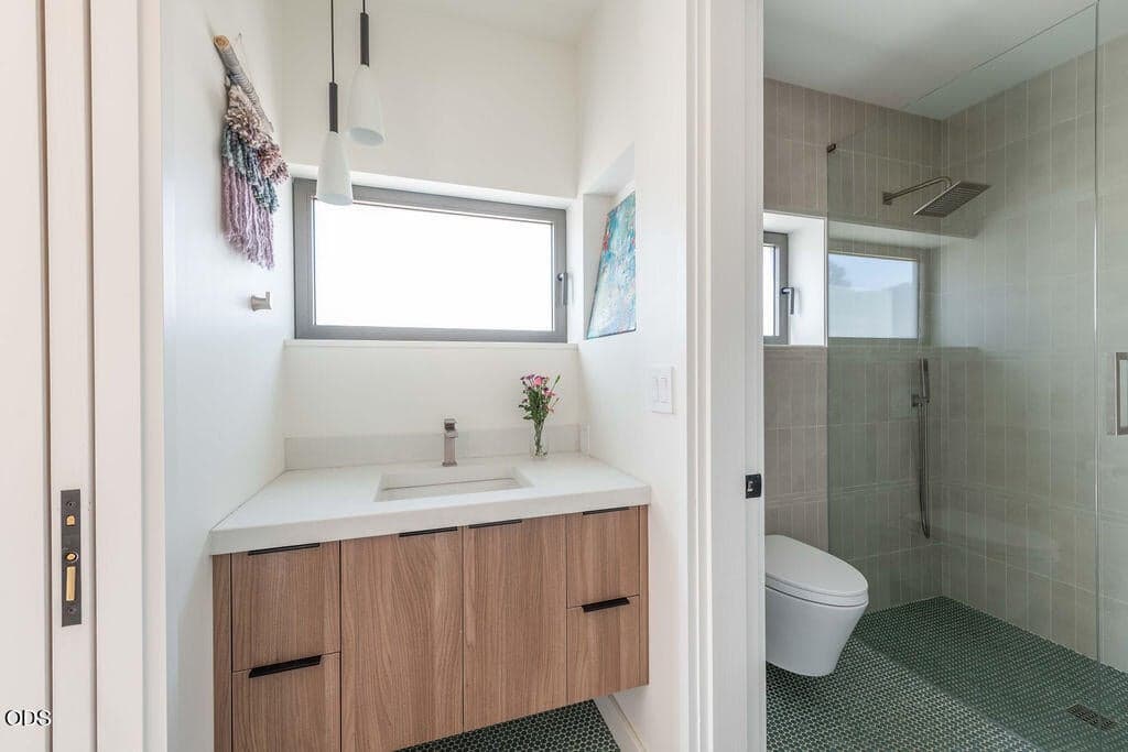 Photo of 61865 Hosmer Lake Drive 32 of 39