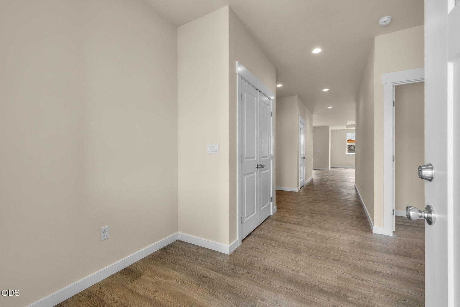 Photo of 436 Stearns Road 4 of 48