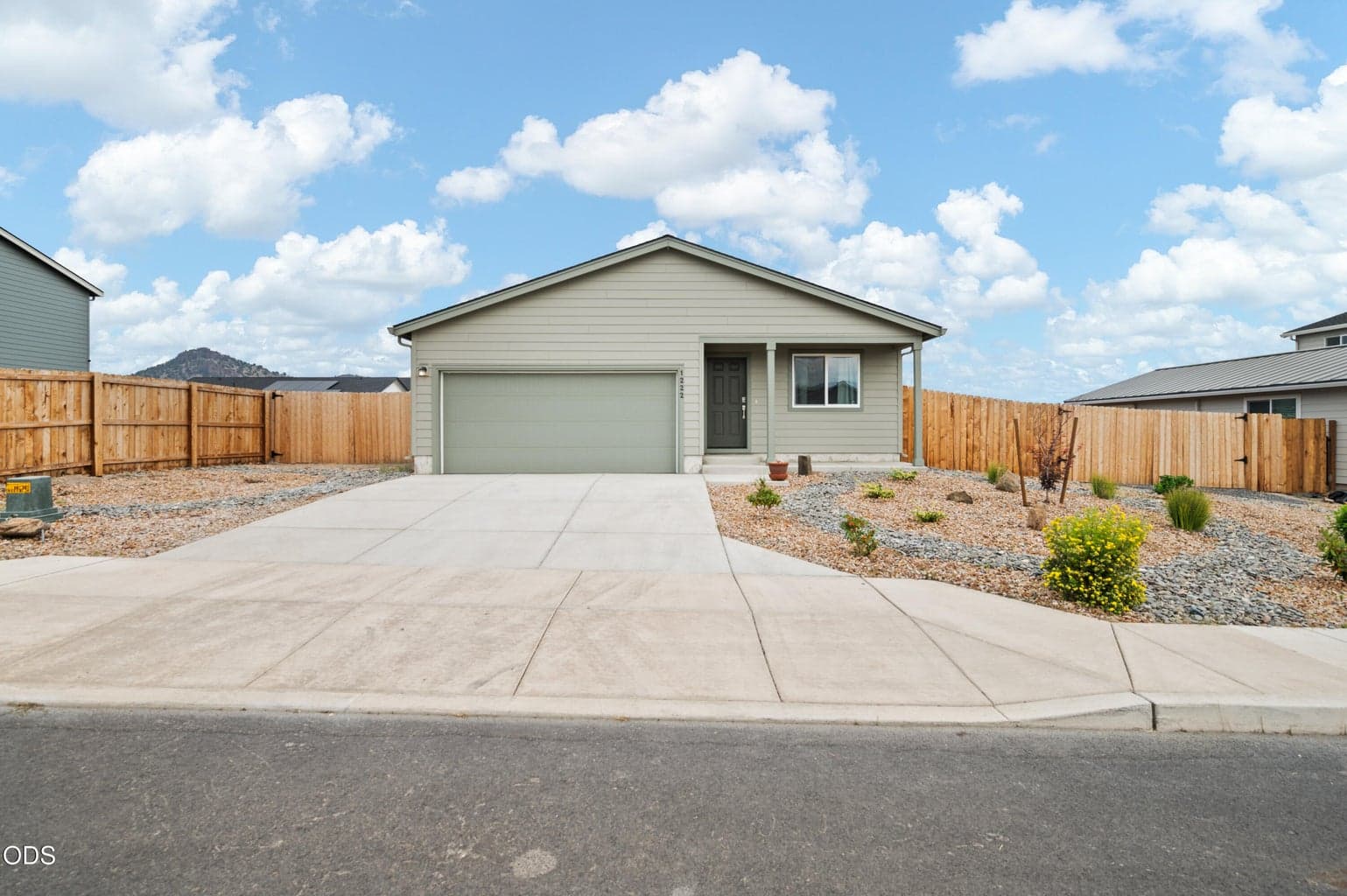 Photo of 1222 Cobbleridge Court 2 of 42