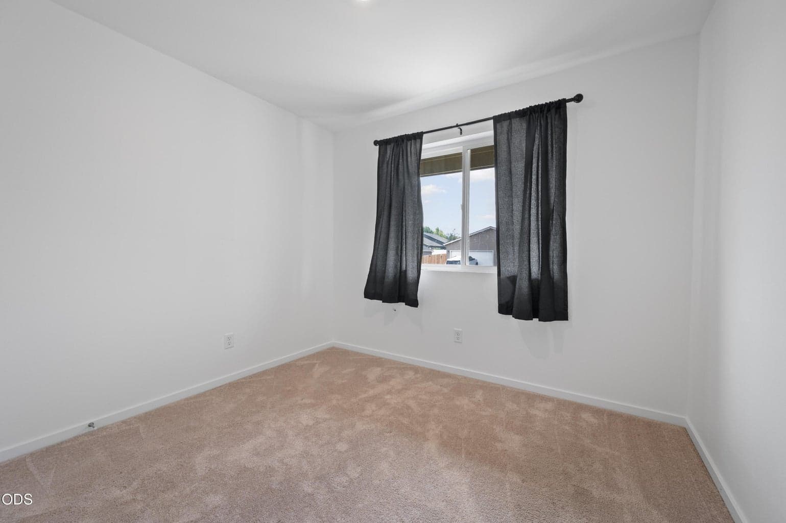 Photo of 1222 Cobbleridge Court 4 of 42