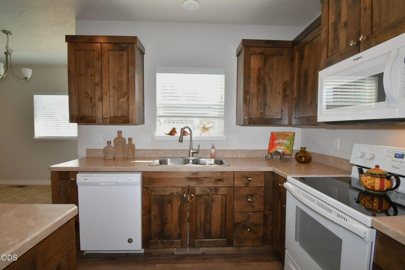 Photo of 2649 Colleen Road 3 of 28