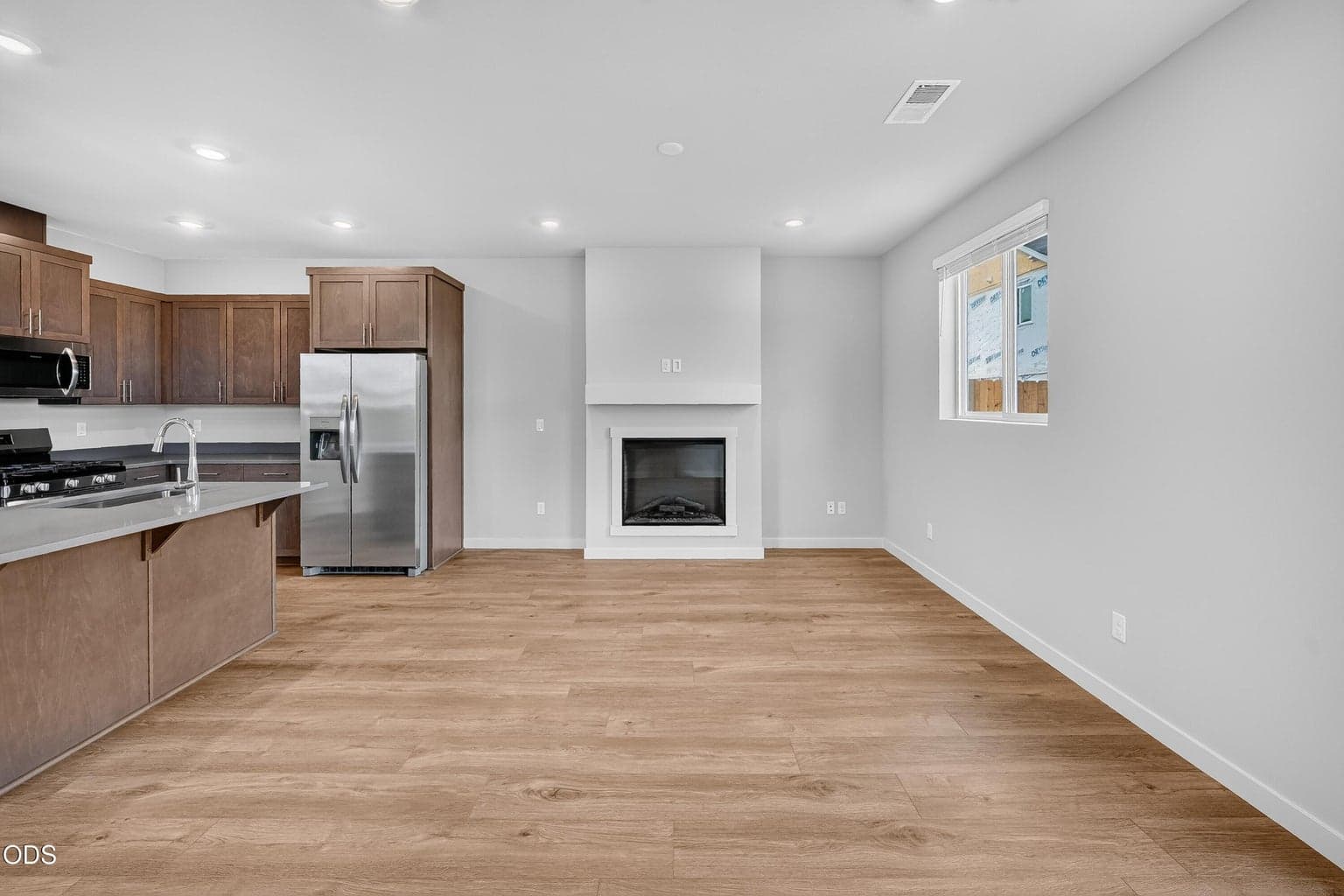 Photo of 709 NW Walnut Avenue 7 of 31