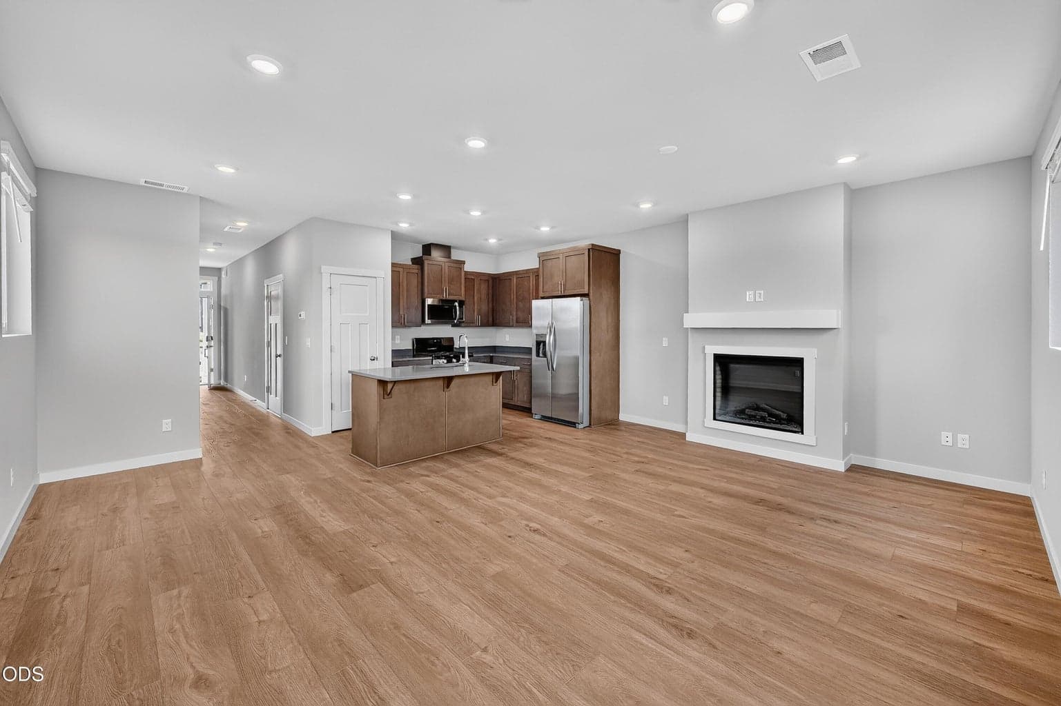 Photo of 709 NW Walnut Avenue 8 of 31