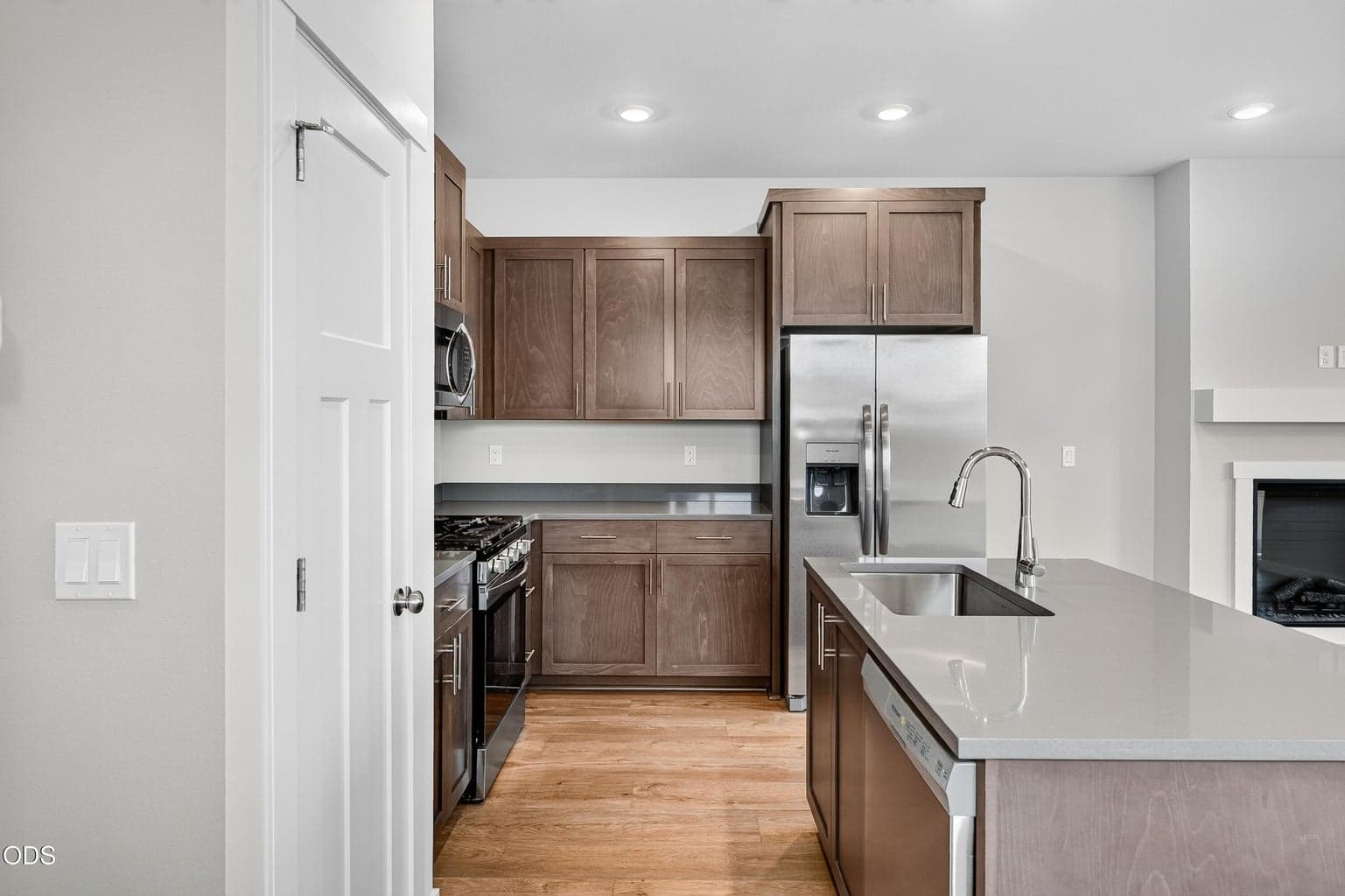 Photo of 709 NW Walnut Avenue 10 of 31