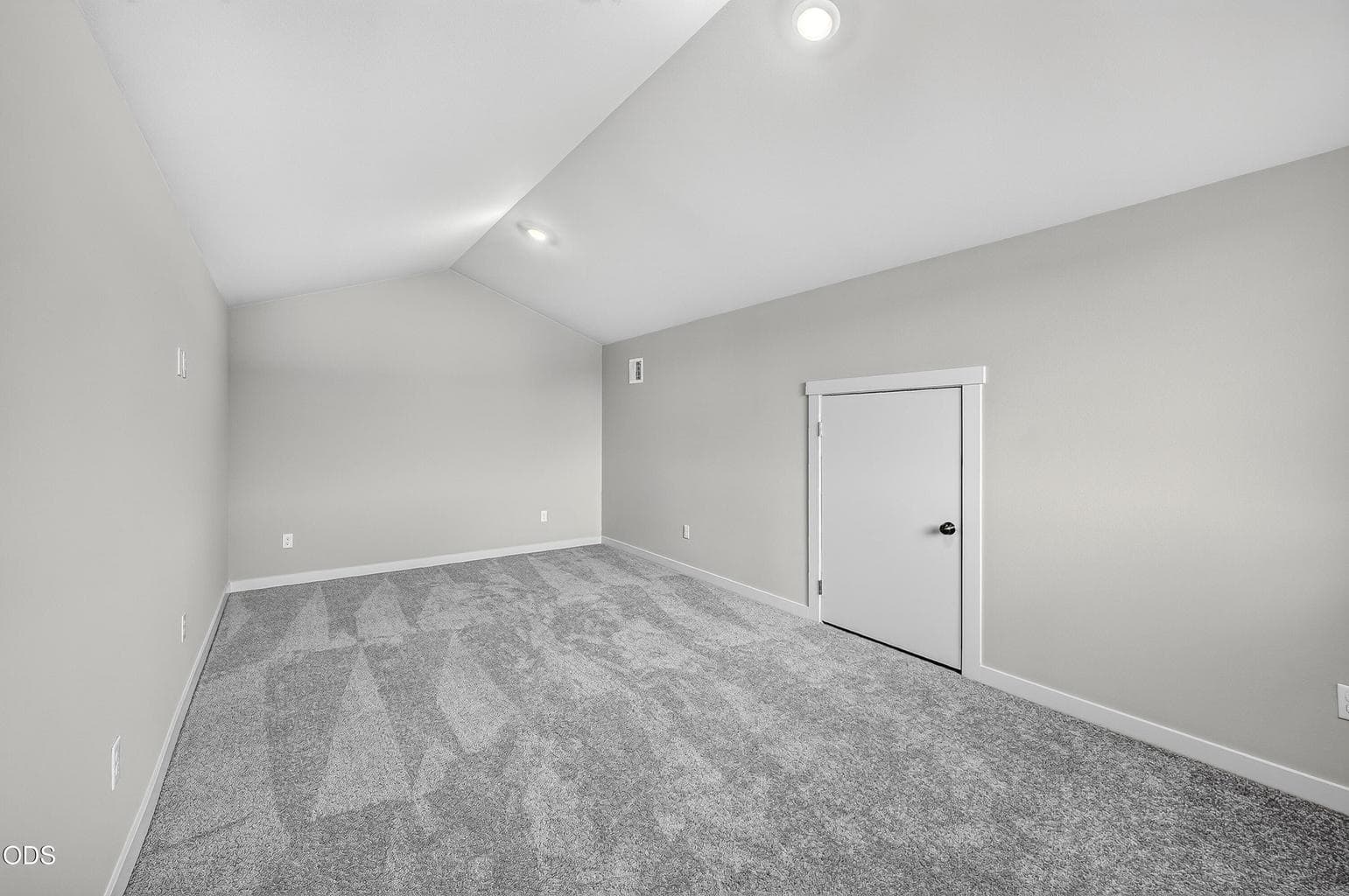Photo of 709 NW Walnut Avenue 26 of 31