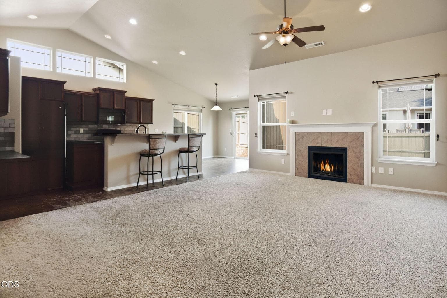 Photo of 2447 Greenwood Avenue 4 of 26
