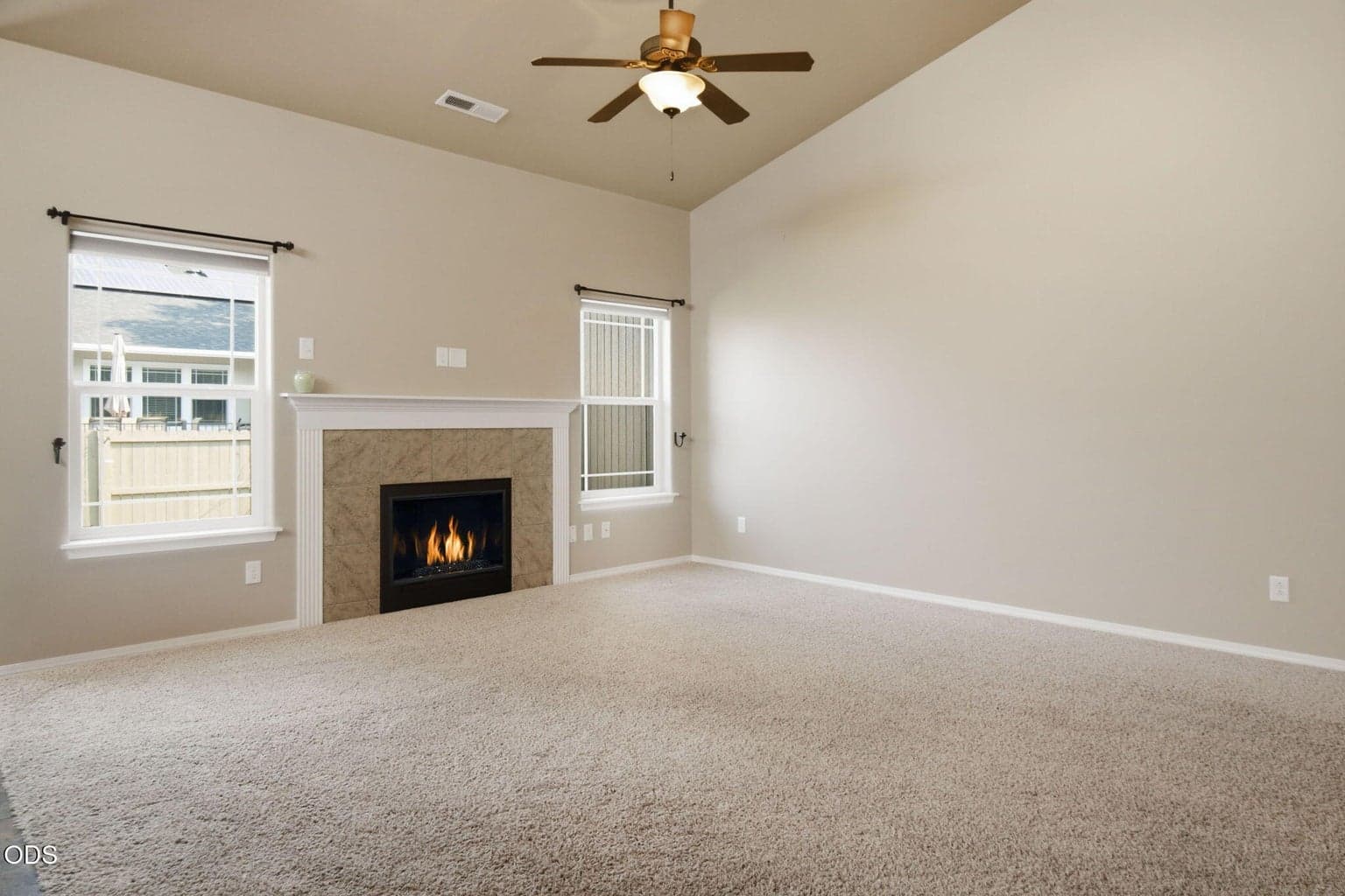 Photo of 2447 Greenwood Avenue 3 of 26