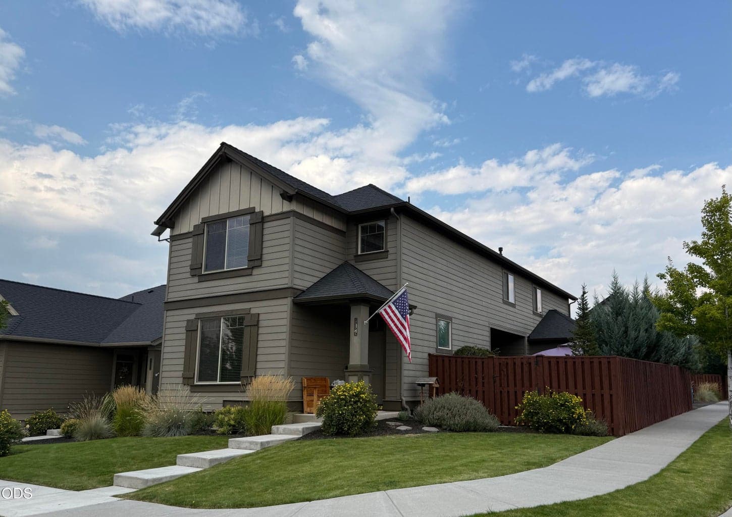 Photo of 1296 Wilshire Drive 2 of 33