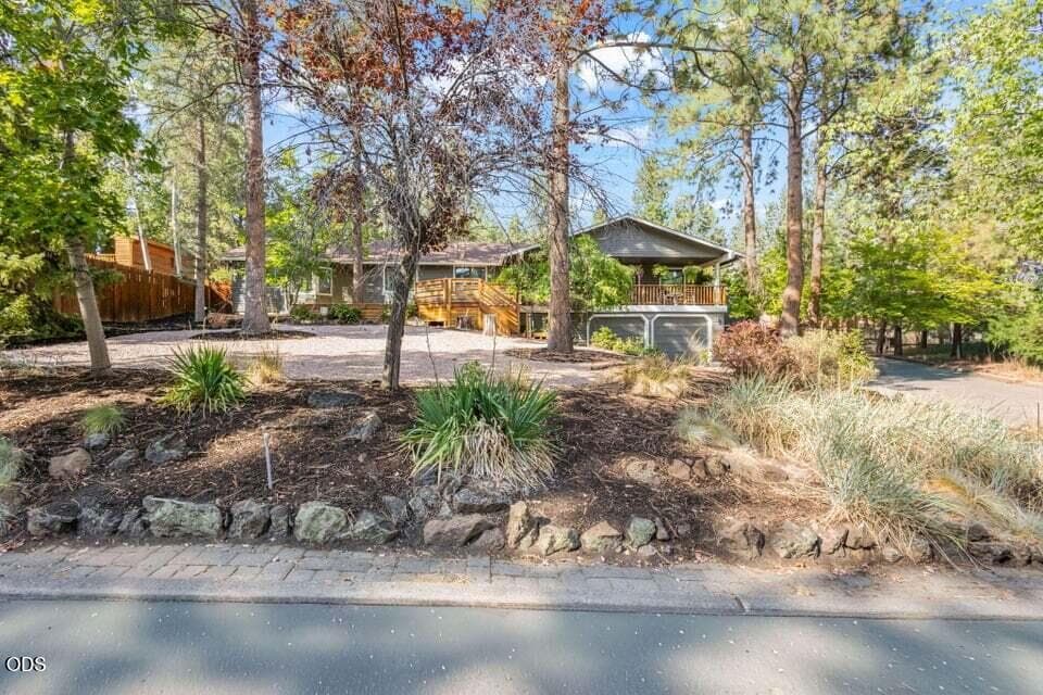 Photo of 1510 West Hills Avenue 4 of 44