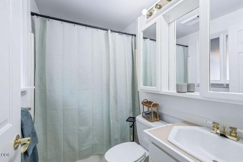 Photo of 1510 NW West Hills Avenue 23 of 44