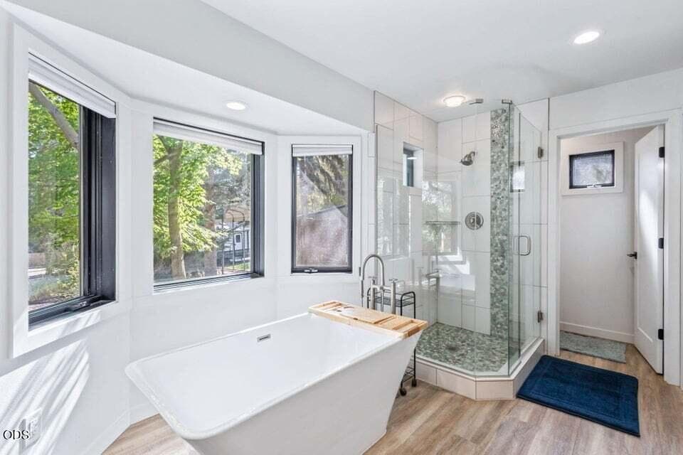 Photo of 1510 NW West Hills Avenue 17 of 44
