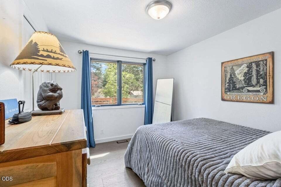 Photo of 1510 NW West Hills Avenue 21 of 44