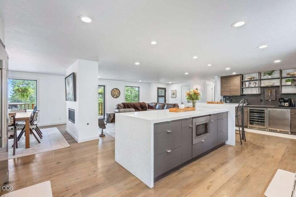 Photo of 1510 NW West Hills Avenue 7 of 44