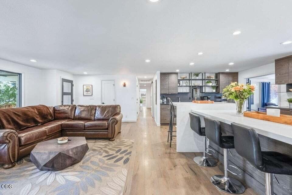 Photo of 1510 NW West Hills Avenue 10 of 44