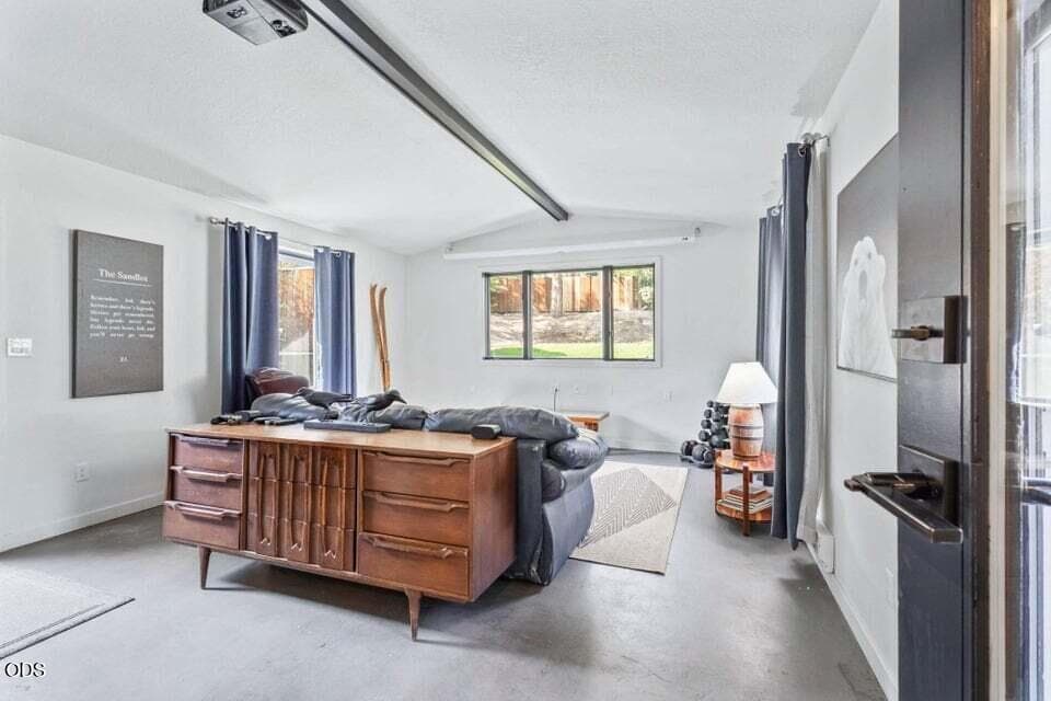 Photo of 1510 NW West Hills Avenue 36 of 44