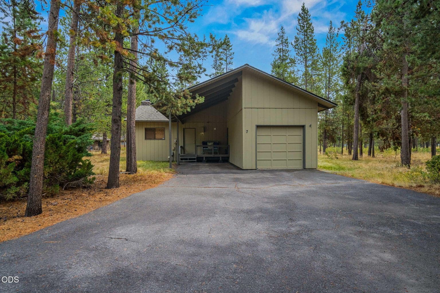 Photo of 56828 Deschutes Lane 30 of 32