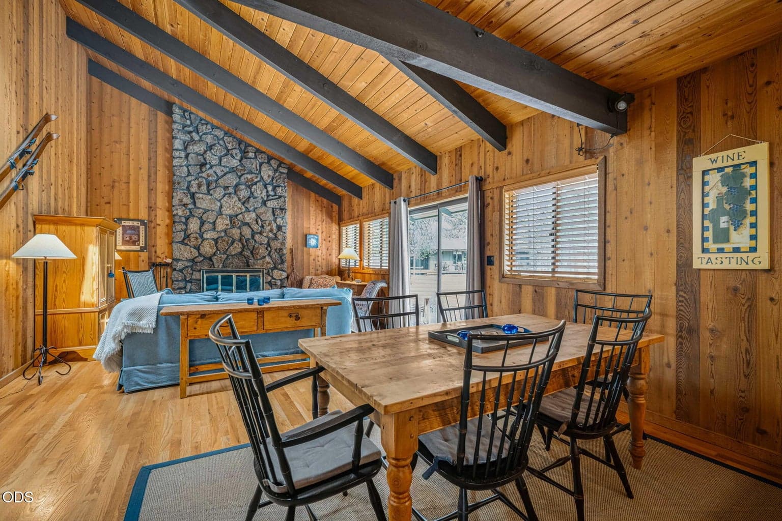 Photo of 56828 Deschutes Lane 6 of 32