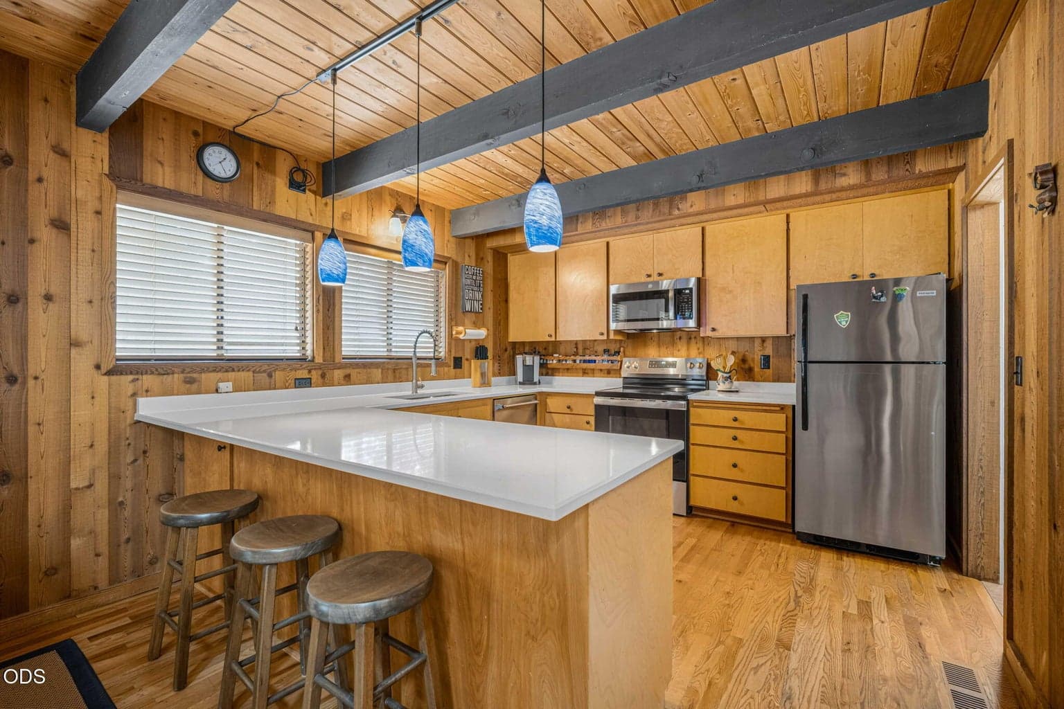 Photo of 56828 Deschutes Lane 2 of 32