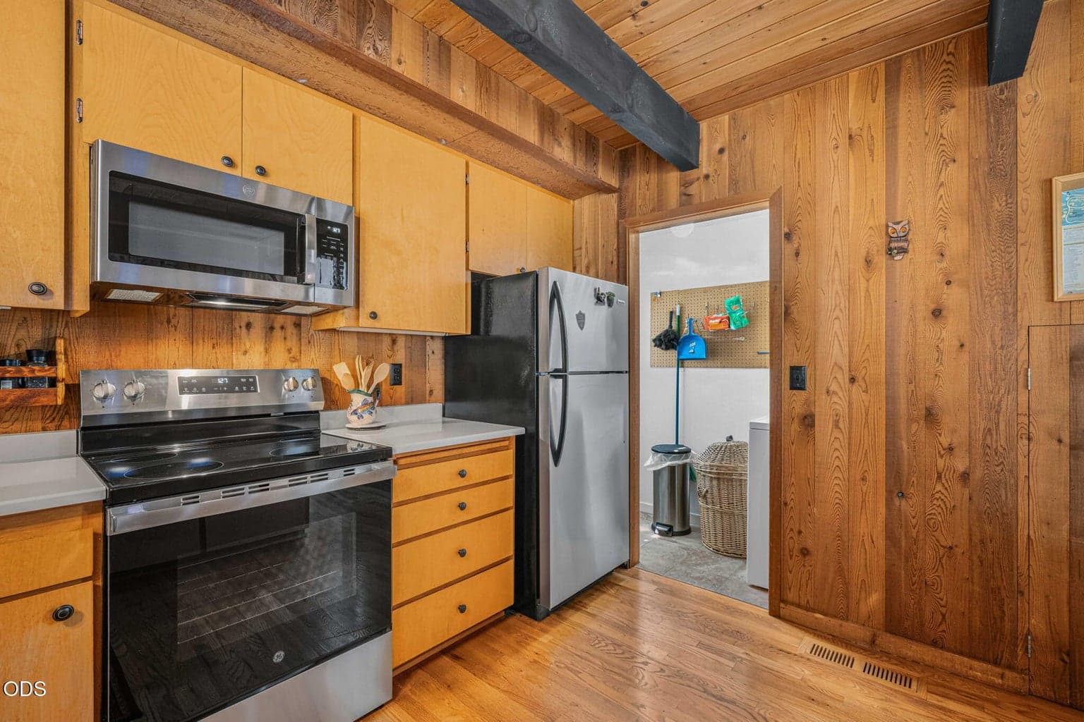 Photo of 56828 Deschutes Lane 11 of 32