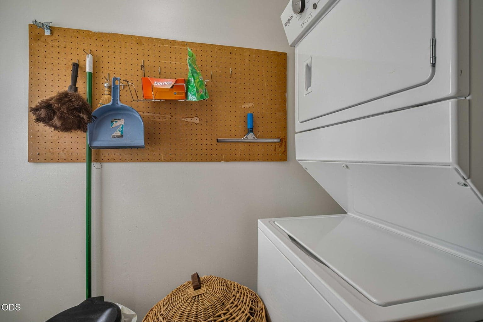 Photo of 56828 Deschutes Lane 12 of 32