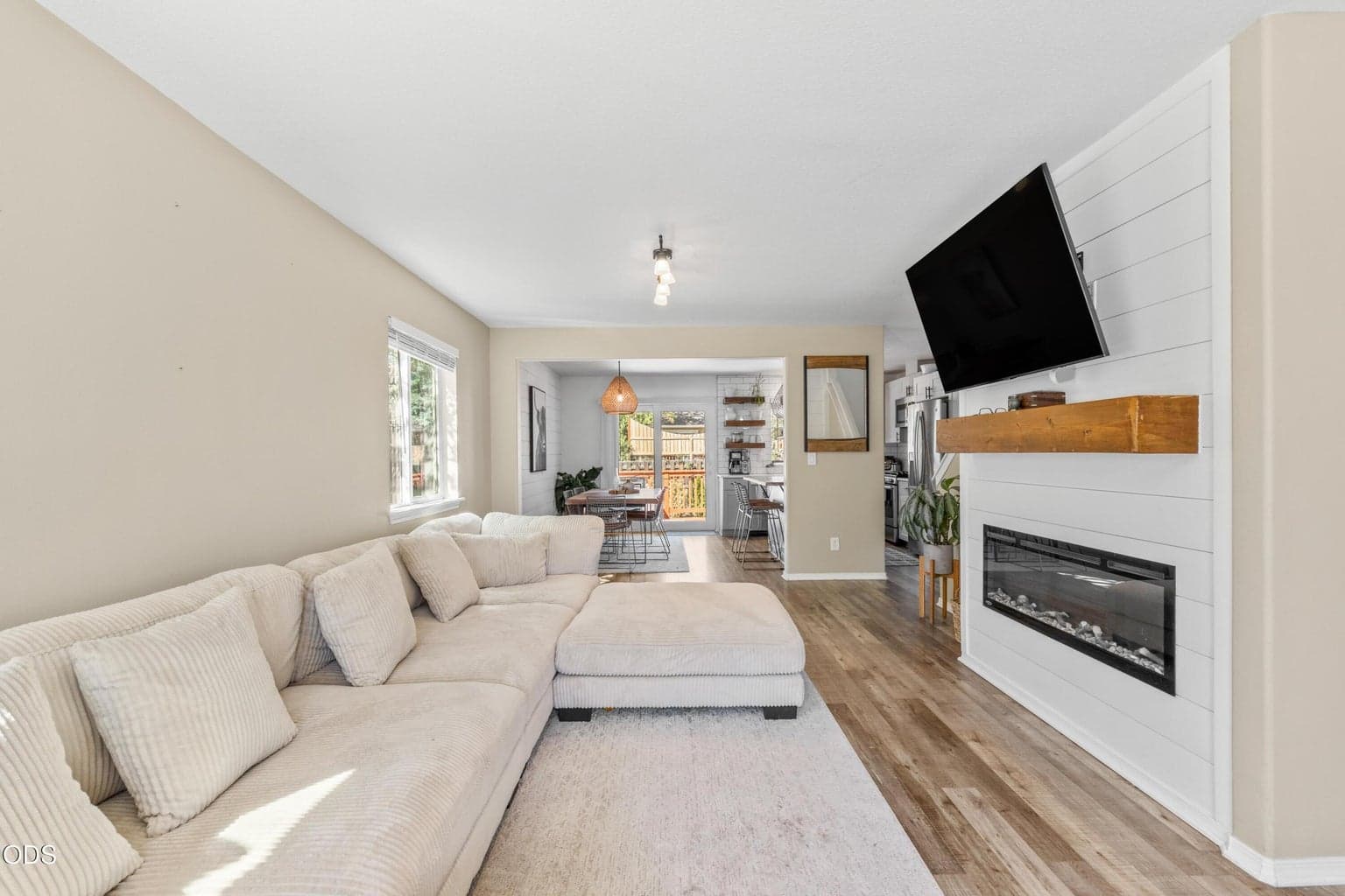 Photo of 20716 Amber Way 5 of 31