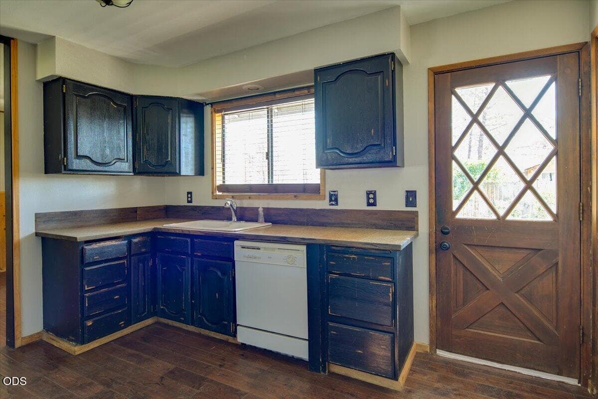 Photo of 8516 NE 33rd Street 12 of 57