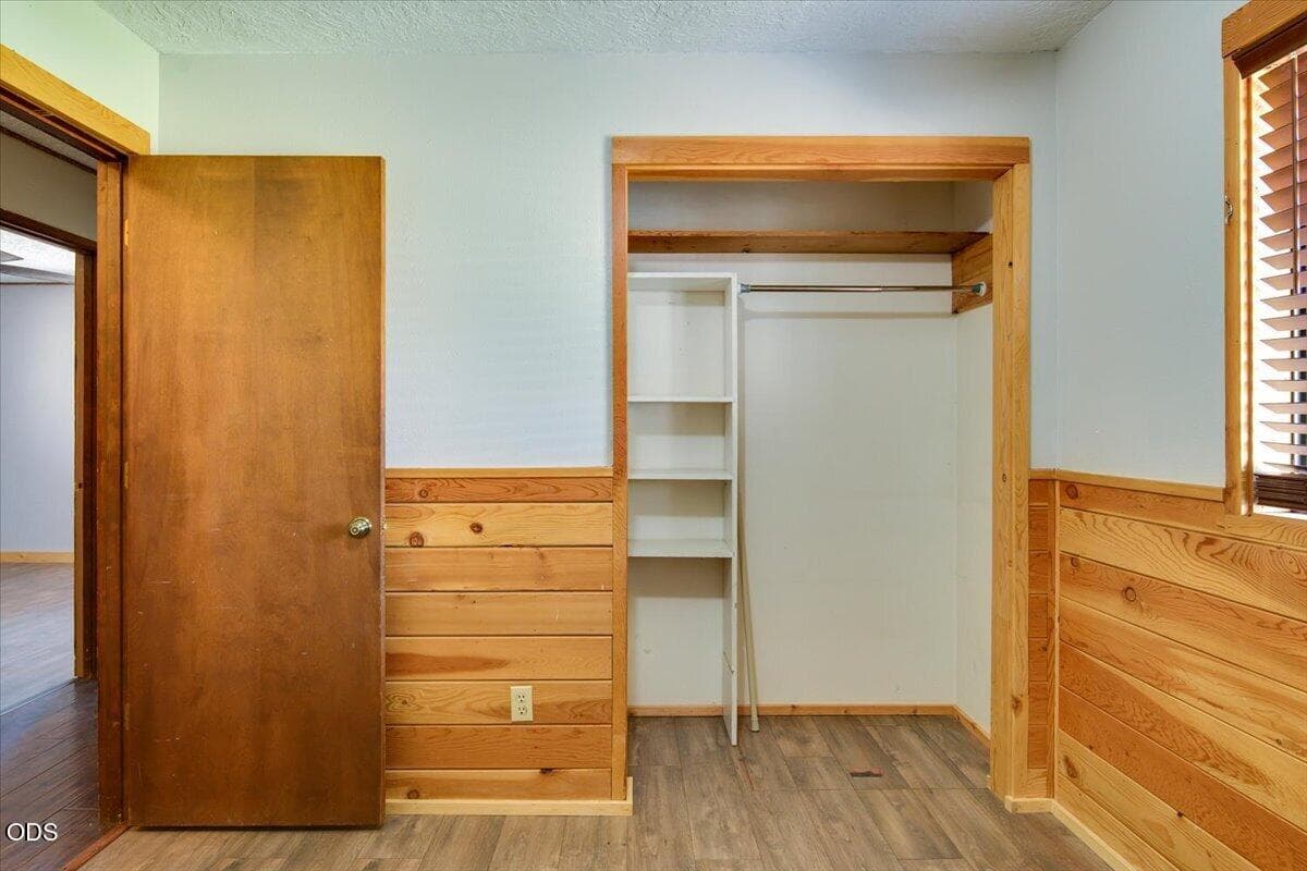 Photo of 8516 NE 33rd Street 21 of 57