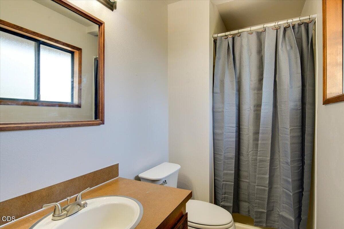 Photo of 8516 NE 33rd Street 27 of 57