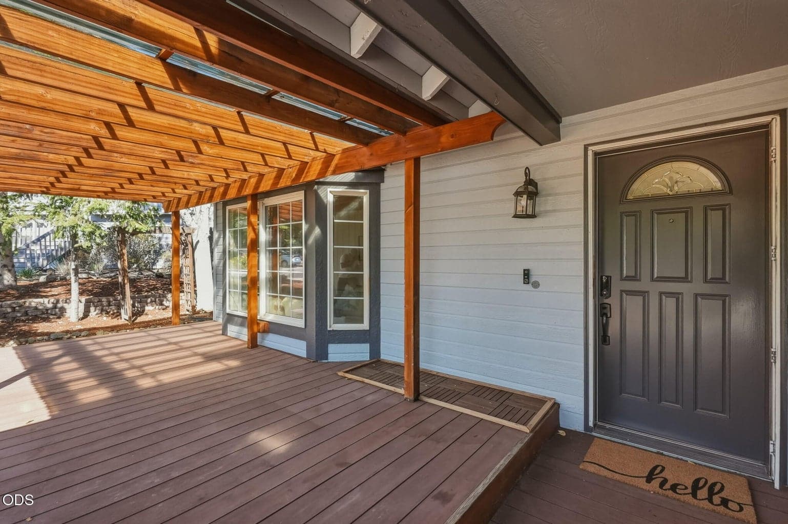 Photo of 3044 Lansing Court 2 of 36