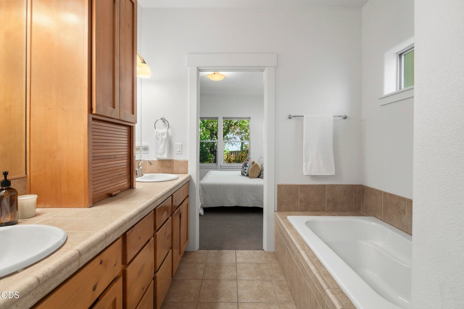 Photo of 63106 Layton Avenue 24 of 44