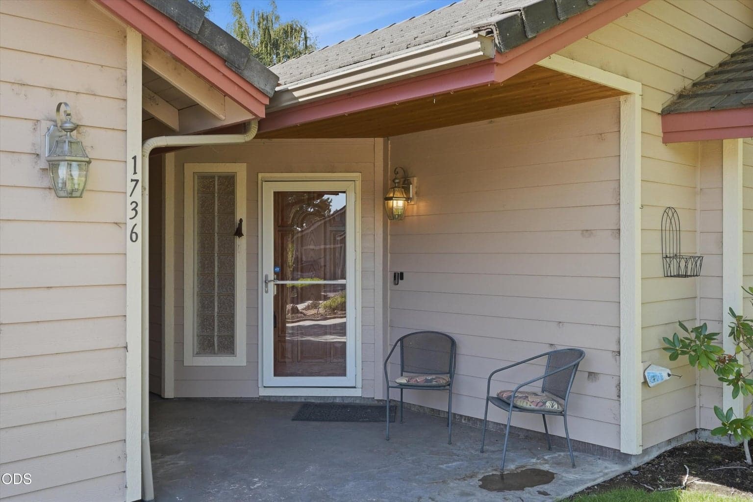 Photo of 1736 Nickernut Place 2 of 34
