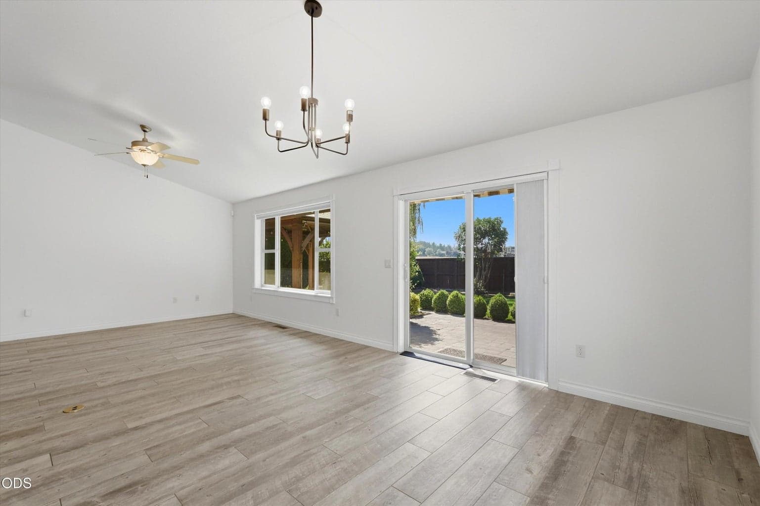 Photo of 1736 NW Nickernut Place 7 of 34
