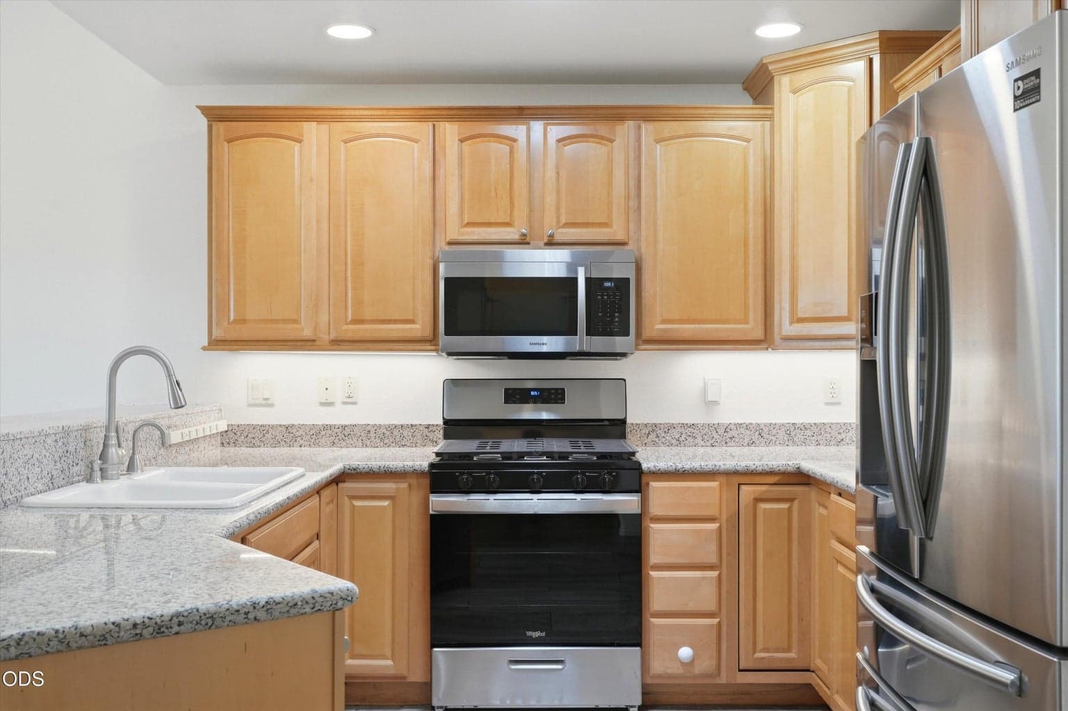 Photo of 1736 NW Nickernut Place 10 of 34