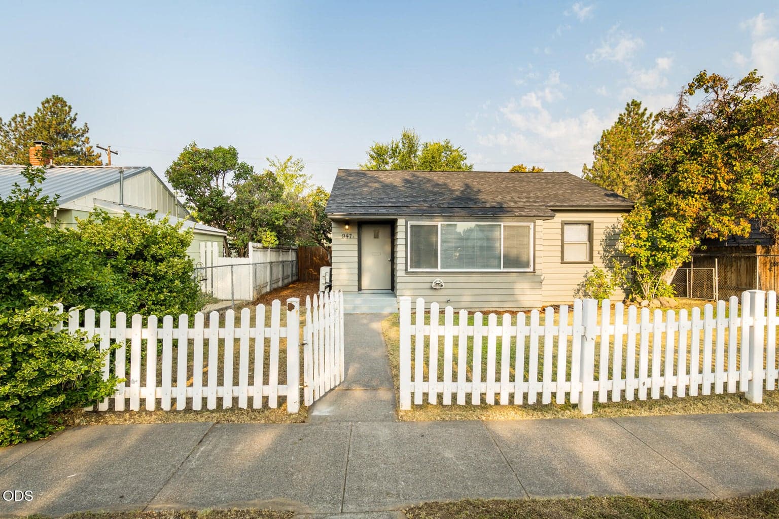 Photo of 947 14th Street 2 of 26