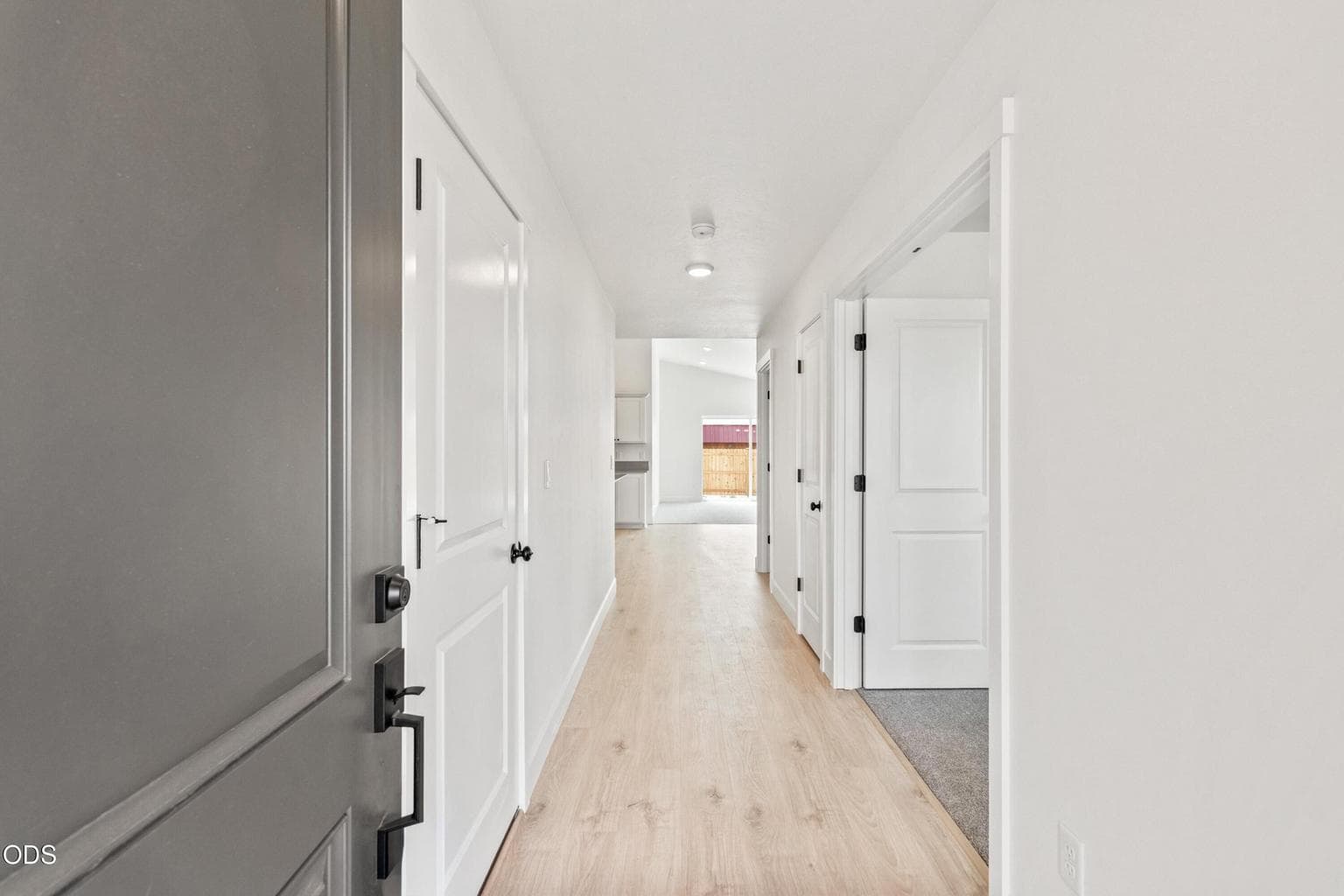 Photo of 363 NW Monte Vista Avenue 2 of 29