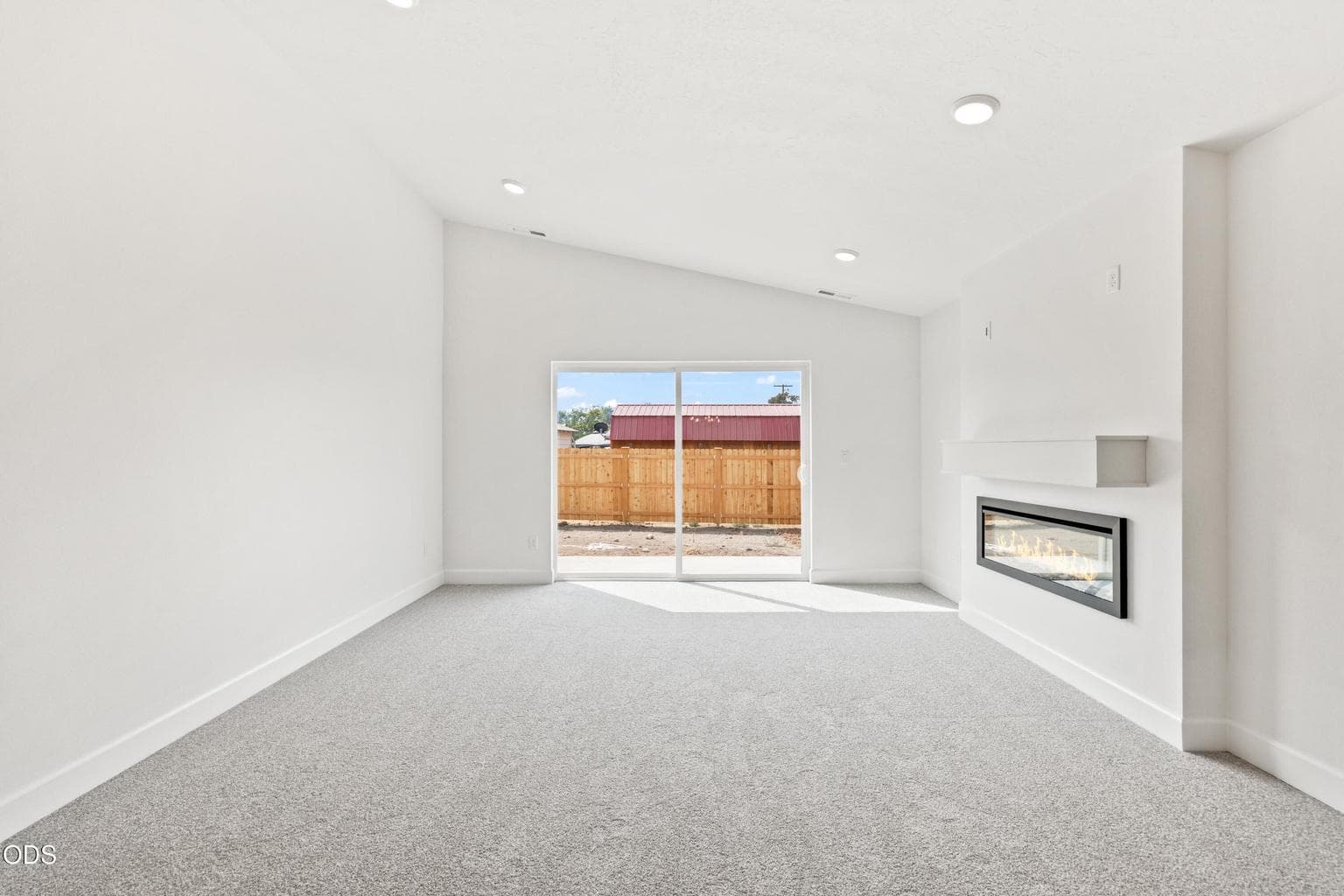 Photo of 363 NW Monte Vista Avenue 4 of 29