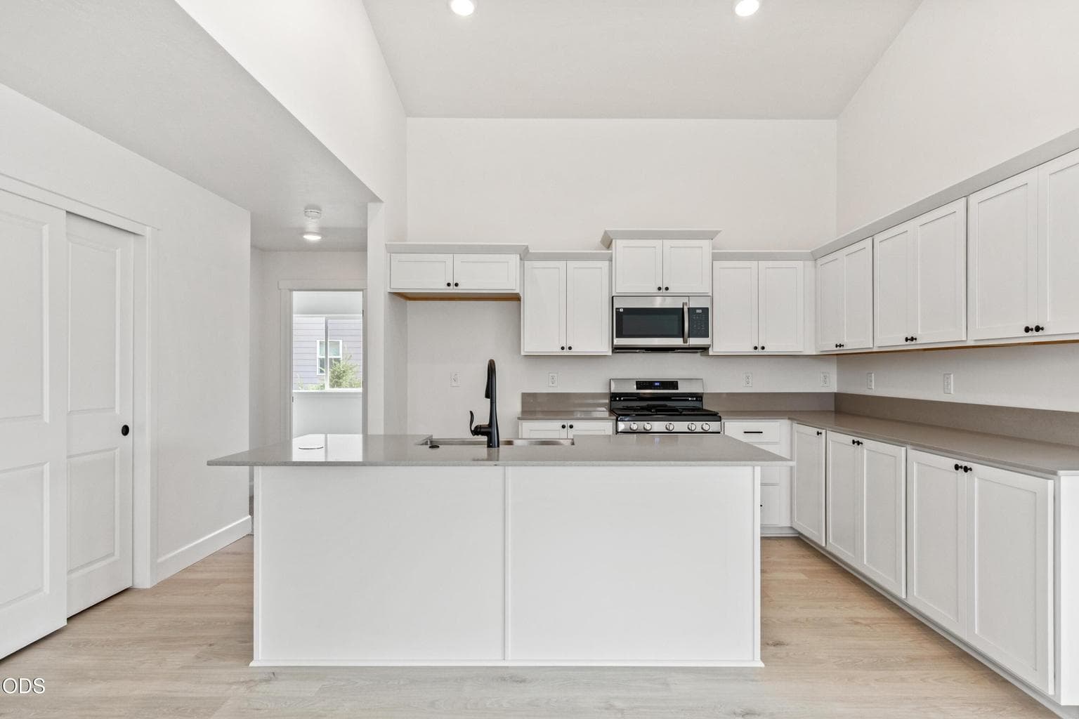 Photo of 363 NW Monte Vista Avenue 7 of 29