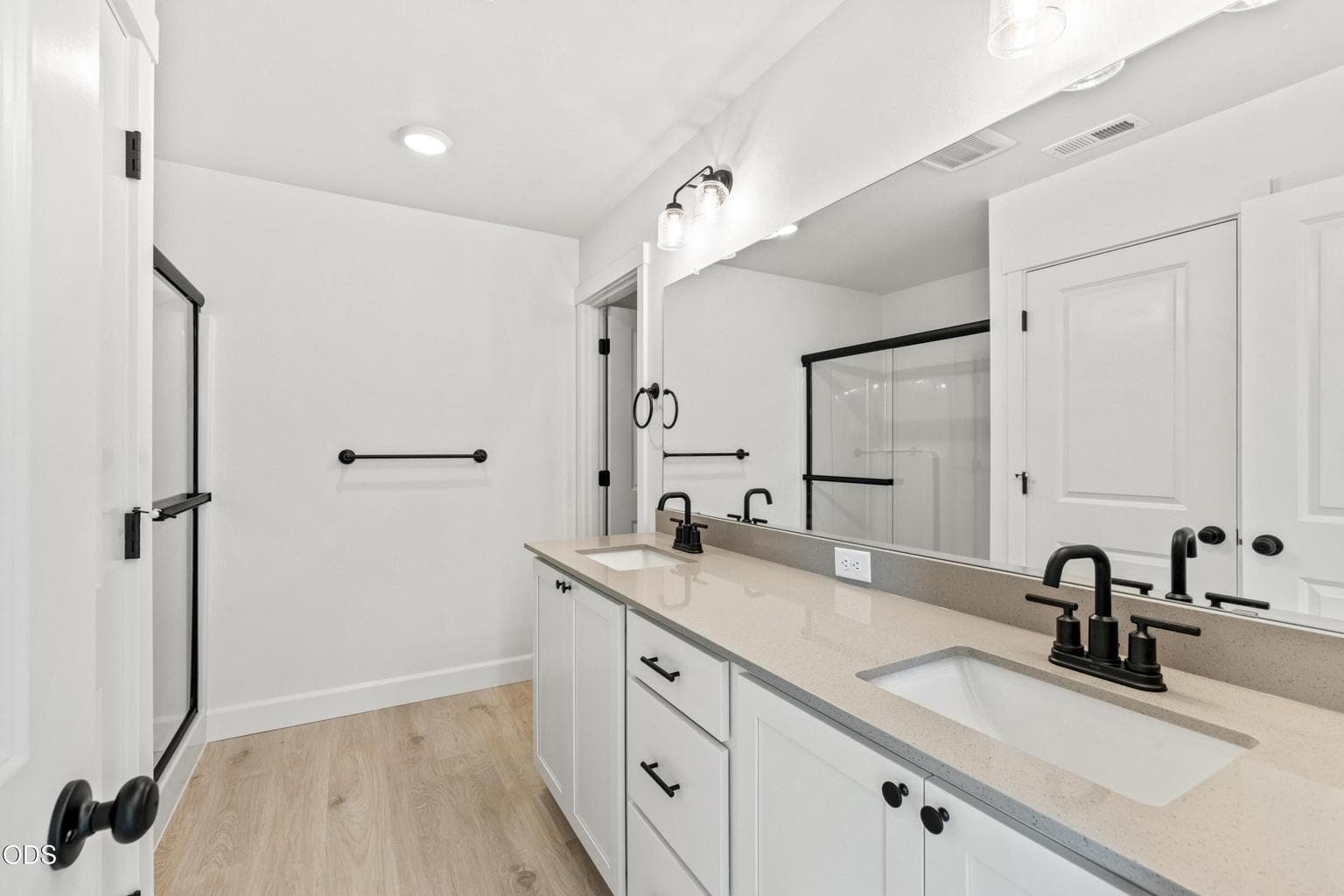 Photo of 363 NW Monte Vista Avenue 13 of 29