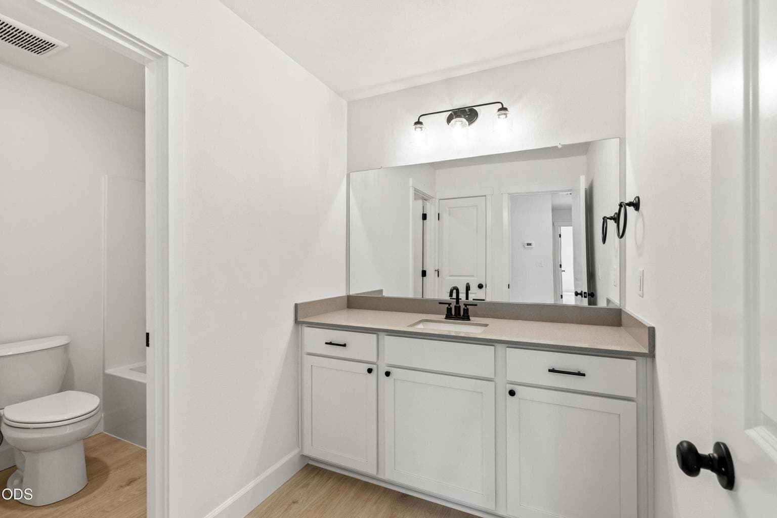 Photo of 363 NW Monte Vista Avenue 17 of 29