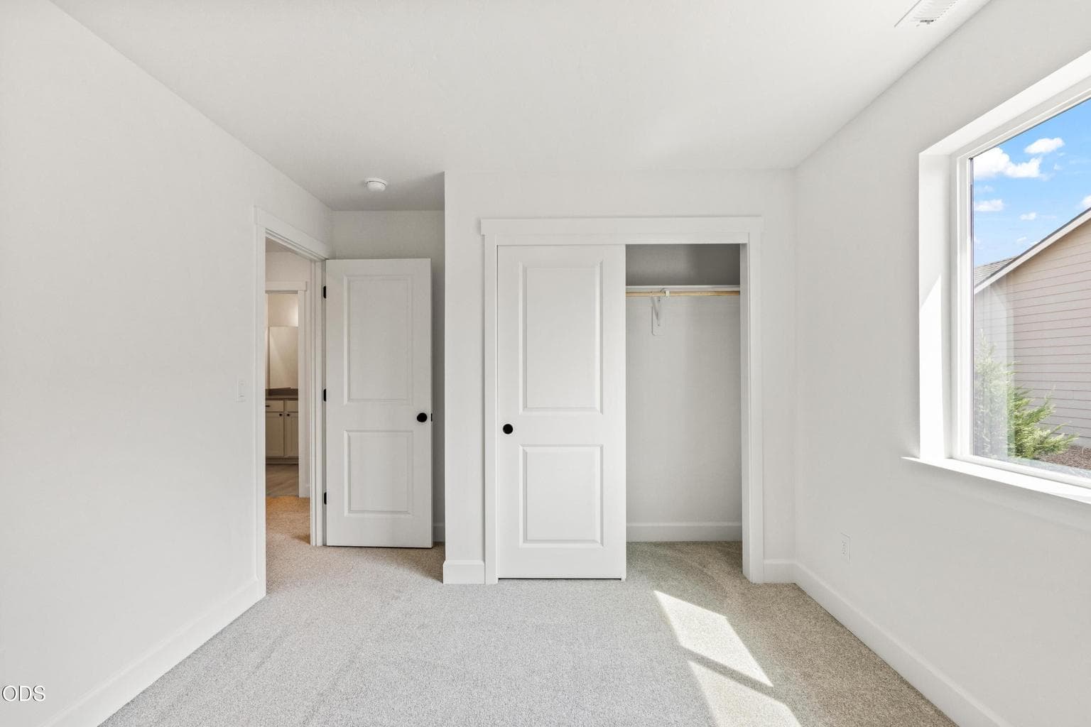 Photo of 363 NW Monte Vista Avenue 21 of 29