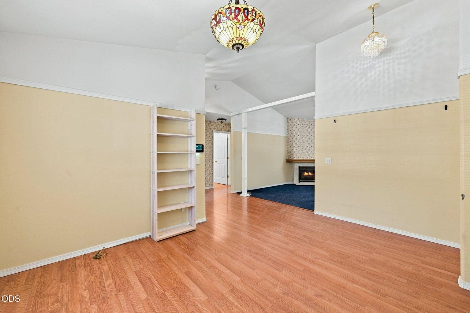 Photo of 1622 NW Spruce Avenue 8 of 50