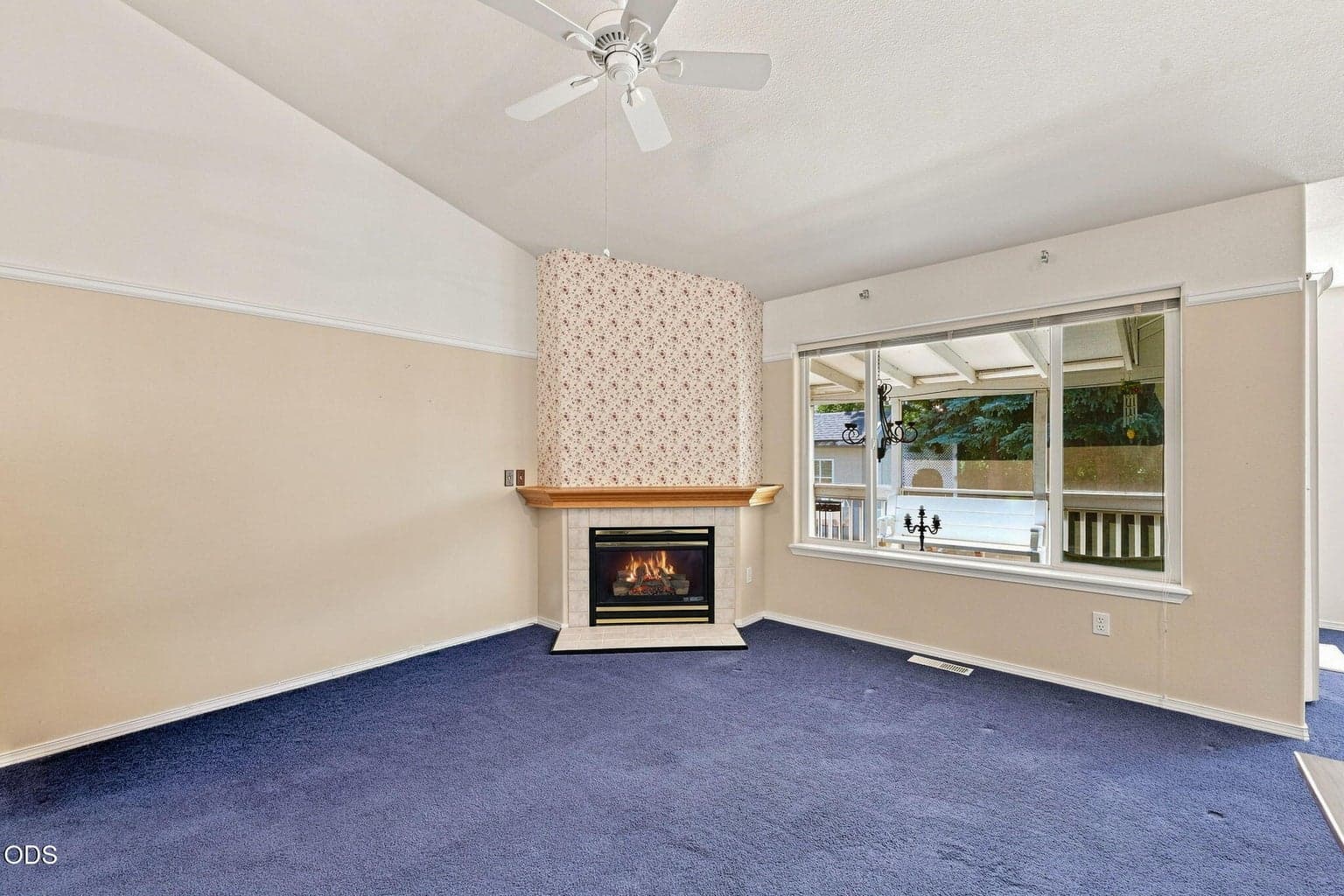 Photo of 1622 NW Spruce Avenue 11 of 50
