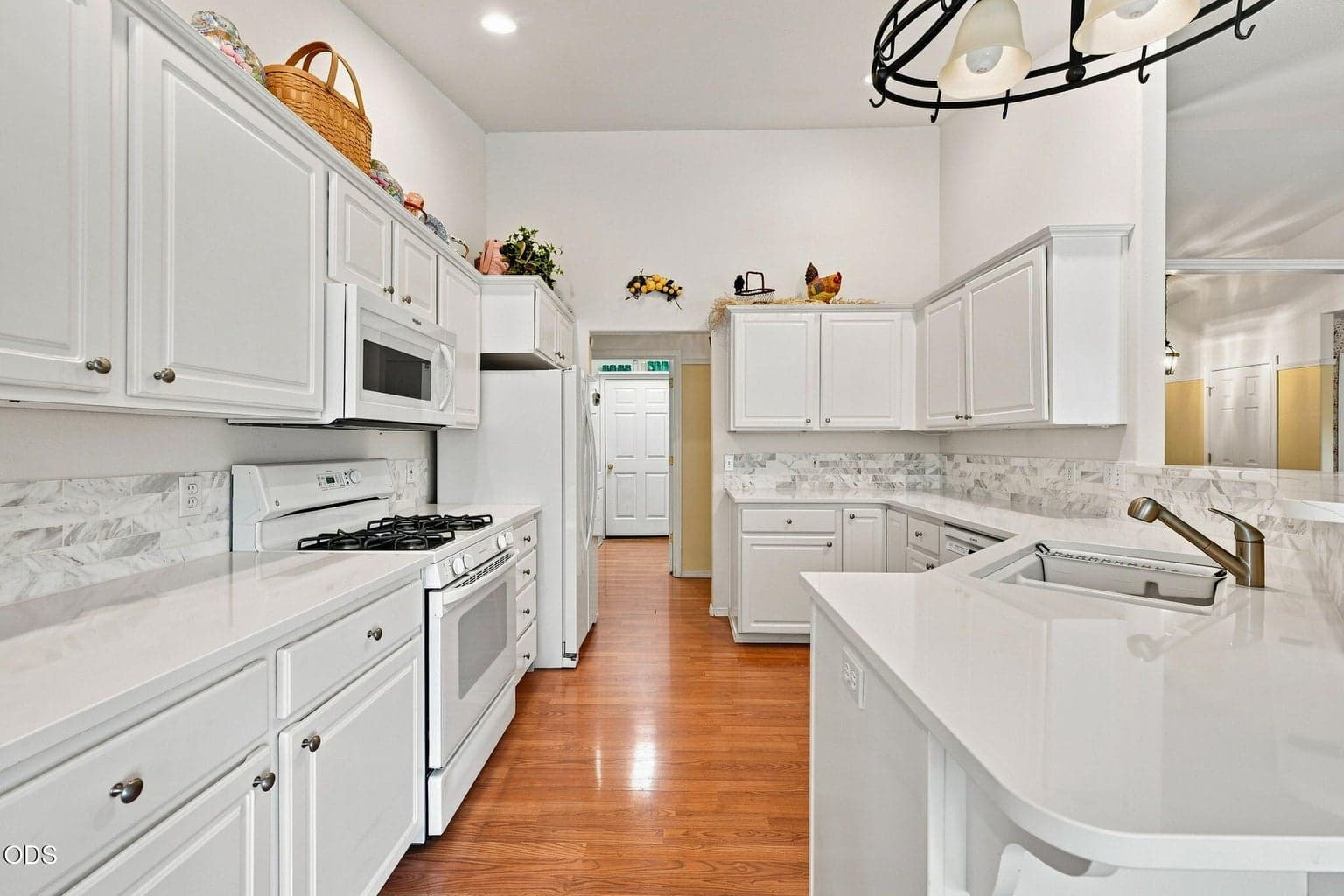Photo of 1622 NW Spruce Avenue 16 of 50